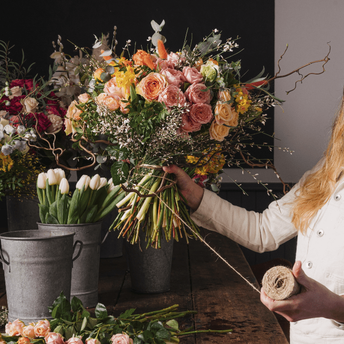 floral bouquet arrangement from go.botanica flower school classes